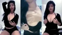 Aulmii Menggoda Dengan Uting Basah Yang Menggairahkan (awwbaby)
