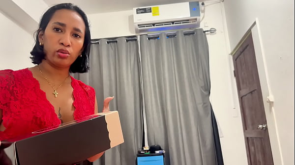 Ibu Tiri Montok Leyne Rodriguez Keselip Dan Digenjot Habis-habisan Sama Anak Tiri Yang Lagi Horny