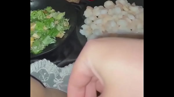 Gadis Muslim Mainin Diri Sendiri Ala Putri Salju Arab, Cabul Berat Di La, Pesta Makanan Mesum Paling Ekstrem.