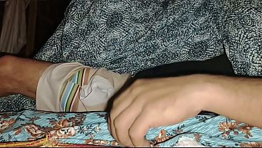 Malam Ini, Ibu Tiri Kasih Nikmat Gila, Jari Dua Kumasukin Ke Memek Sampai Airnya Muncrat