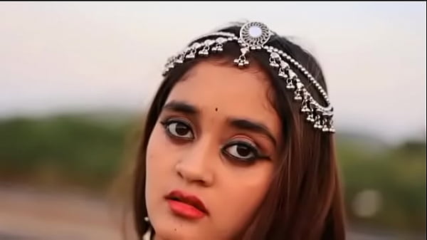 Neha Menggoda Kakak Tirinya Sampai Tak Kuasa Menolak Godaannya (cerita Panas Berbahasa Hindi)