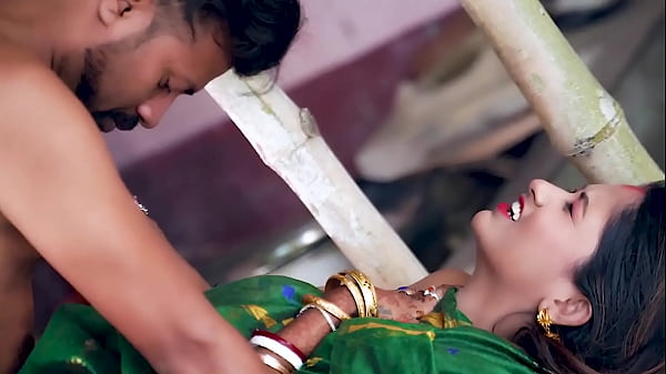 Desi Bhabhi Garmi Bhara Jungli Sex Devar Ke Saath Khet Mein