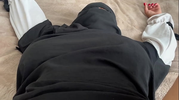 Pembantu Arab Bikin Kliennya Tegang Lihat Memek Sempit Dan Toket Gede Yang Menggoda.