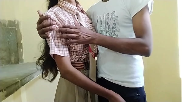 Cewek Desa India Digenjot Temen Sekolahnya Di Kelas, 18 Tahun, Makin Greget.