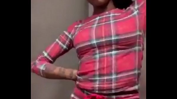 Tante Asian Doll Goyangin Pantat Montoknya Sambil Nge-rap Live Di Instagram, Bibirnya Nge-gebet Bikin Crot.