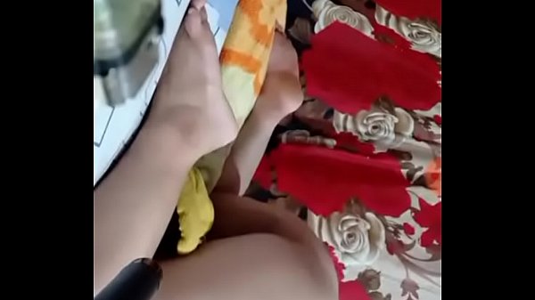 Ngemong Kontol Sambil Nonton Bokep Indonesia.