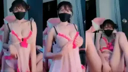 Cici Pia Mangga Serba Pink Bikin Ngilu Pengen Jilat