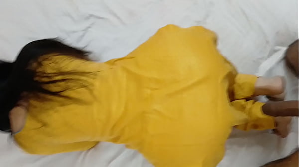 Bokep Tante India Goyang Sapi, Pantat Gede Digenjot Gaya Anjing.