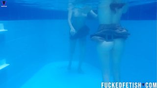Yessica Bunny Dan Helen Bintang Mesum Seksi Duet Di Kolam Bikin Basah
