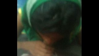 Desi Auntie Pengemis Di Kereta Lokal, Ngeseks Panas Di Gerbong Penuh Nafsu