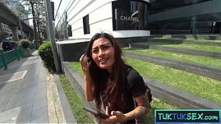 Montok Mungil, Ibu Thailand Seksi Bercinta Liar Dengan Bule, Bikin Ngiler!
