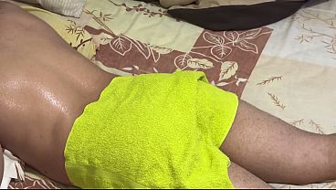 Ibu Mertua Bertubuh Gede Bantu Mantu, Pijat Berubah Jadi Panas Dan Liar