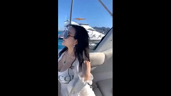 Gái Tàu, Nhìn Cái Dáng Là Muốn đè Ra Ngay.
