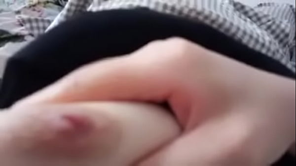 Gadis Cina Colong Colong Selfie Sambil Ngintipin Diri Sendiri, Bikin Ngiler