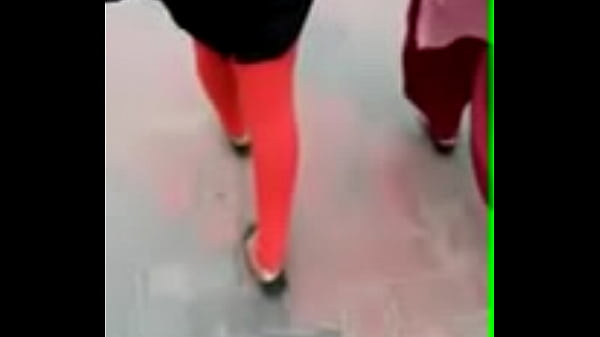 Desi Cewek Bengali Ngehe Di Jalan, Bikin Pengen Gigit Bibir.