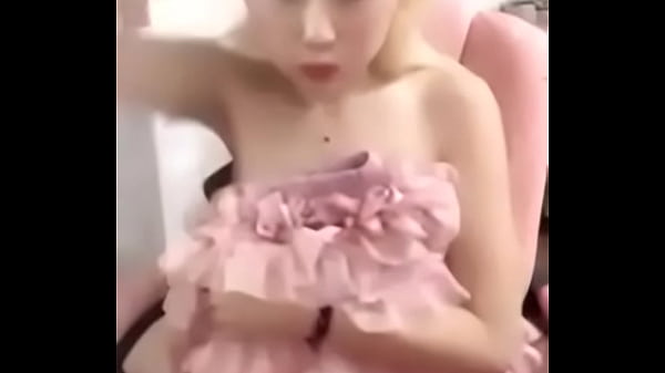 Gadis Cina Panas Banget, Bikin Mendingin!