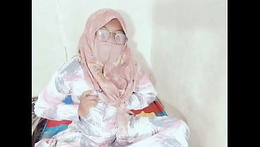 Tante Sangek Indonesia Viral Colmek Pake Botol, Crot Sampe Banjir