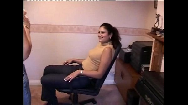 Gadis India Malvina Dan Pelacur Inggris Lisa Saling Jilat Memek Basah Di Video Amatir #3