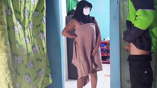 Kepergok Ojol Pas Lagi Mainin Kontol Sendiri, Bikin Malu Sekaligus Bikin Greget.