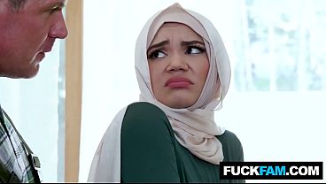 Bokep Hijabi Manis Ngentot Pertama Kali Bareng Tukang Ledeng Naudi Nala, Jason Sarcinelli