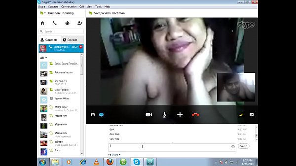 Nikmatin Goyangannya, Cewek-cewek Indonesia Bikin Makin Panas.