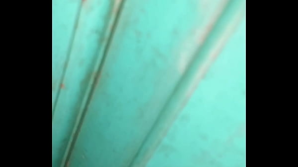 Ngintipin Istri Tetangga Kost Yang Sengaja Buka Pintu Pas Suami Gak Di Rumah, Malah Diajak Ngewe Sampe Puas.