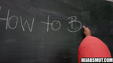 Ibu Guru Muslim Digilir Bertiga