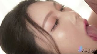 Gadis China Seksi Ban Ban Digenjot Keras Sampai Meraung-raung.