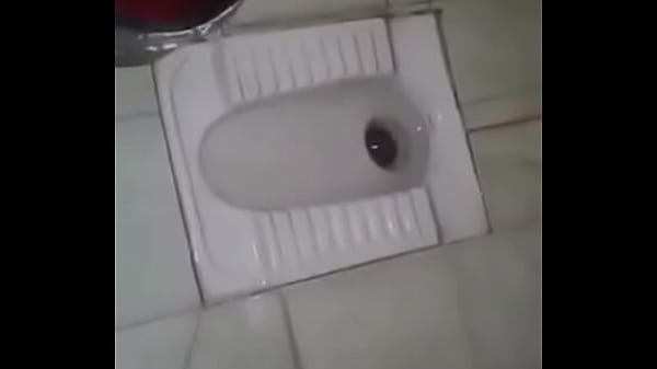 Desi Pasangan Ngewe Di Wc, Crot Penuh Tembok.