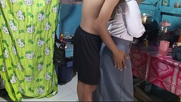 Ngentot Adik Ipar Di Dapur, Sambil Nunggu Jam Sekolah, Makin Greget.