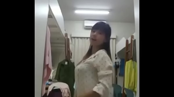 Cewek Indo Mantan Pacar Goyang Striptis Bikin Makin Liar.