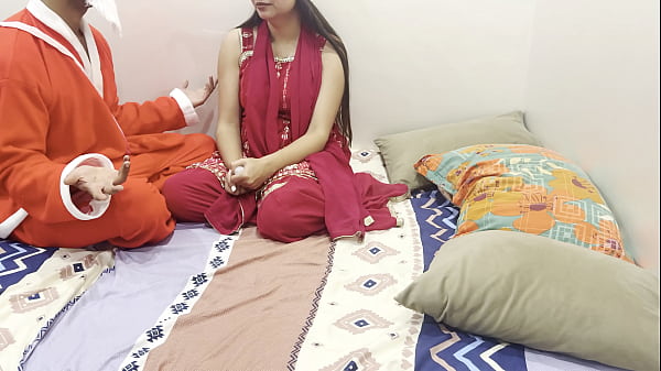 Tahun Baru 2026, Video Bokep Paling Mantap Dengan Dirty Talk Hindi, Roleplay Saarabhabhi, Hot Dan Seksi, Siap Basah Kuyup Sama Santa.