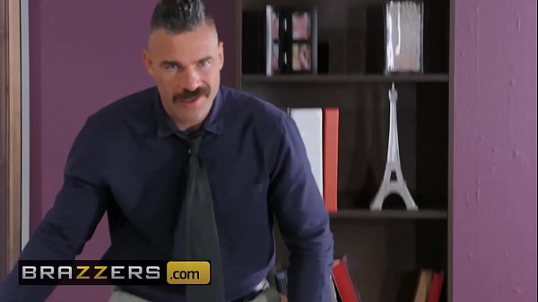 Bokep Montok Di Kantor – Monique Alexander & Charles Dera – Bos Dikendalikan Mainan Getar – Brazzers
