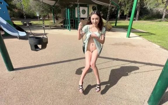 Amber Summer Mainin Di Tempat Umum, Kena Creampie Sambil Ngegas!
