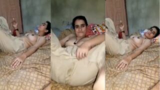 Punjabi Gadis Telanjang Ngebul Sambil Goyangin Tetek