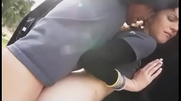 Desi Cewek Digojlok Putih Doi