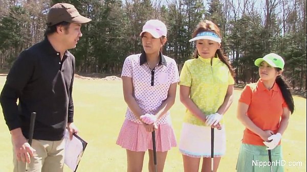 Cewek Asia Montok Main Golf Bugil, Mulus Pol Polan