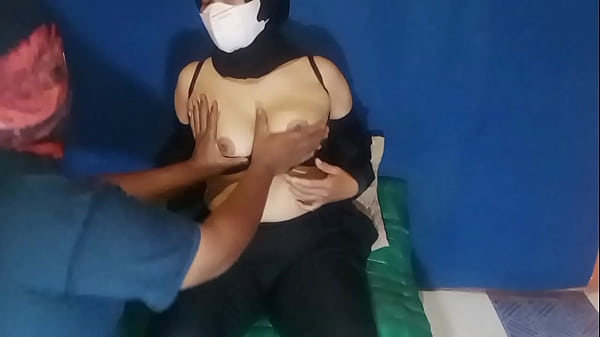 Mainin Memek Satpam Cewek Sange Pake Mainan Sex Sampe Crot Jago Jilmek