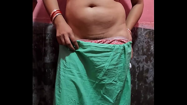 Desi Istri Lagi Cukur Bulu Memeknya