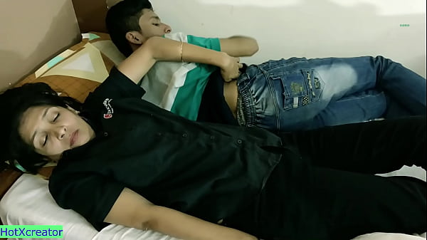 Ngemong Bareng Kakak Tiri! Ngewe Panas Bikin Merem Melek Pake Suara Hindi.