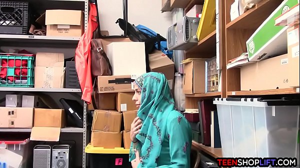 Gadis Arab Ketahuan Nyolong, Diperkosa Sama Satpam